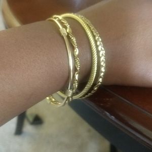 4 gold Bangles 18k